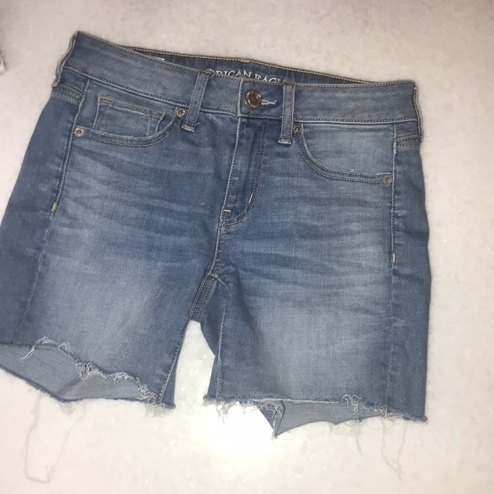 Super cute American Eagle Jean shorts
